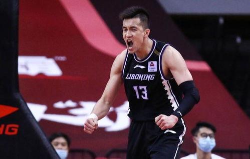 郭艾伦爆料吃饭视频,揭秘篮球巨星私下生活瞬间  第3张