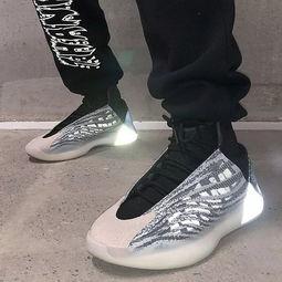 篮球鞋最新爆料视频教程,揭秘视频教程中的潮流趋势与实战技巧  第2张